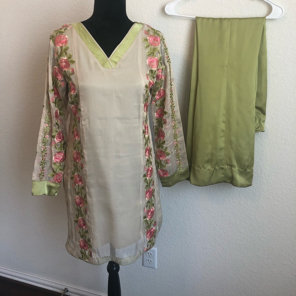 Pakistani/Indian net organza dres. S/M
